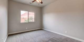 3 Bed, 2 Bath, 2 Car Garage For Rent. Pet Friendly Gallery 24
