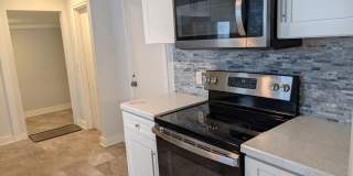 Single Family , (3) bedroom Home in the heart of College Town, (1) bath and (1) Powder Room! Gallery 10