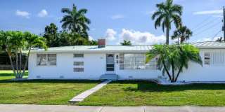 SEASONAL / SHORT-TERM RENTAL – Charming Downtown Punta Gorda Retreat Gallery 1