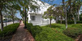 Tastefully furnished 1 bed/1 bath unit in 4-unit boutique building the heart of South Beach! Gallery 11