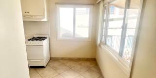 La Playa 1 bedroom, 1 bath Walking Distance to Bay & Point Loma Village Gallery 10