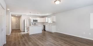 934 Maple Avenue Gallery 8