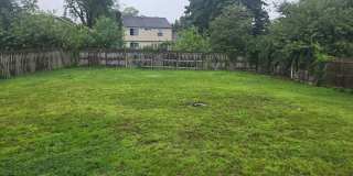 Welcome to this 4 bedroom 2 Bull Bathroom home with a Garage Gallery 20