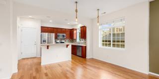Issaquah Highlands 2 Bedroom 2.5 Bath Townhouse Gallery 6