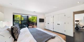 1811 Hillview Place Gallery 18