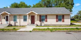 Spacious 3-Bed Duplex in Central Spokane — Washer/Dryer Included Gallery 2