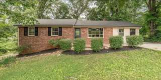 5 Bedroom || 2 Bathroom - Single Family Home with Finished Basement Apartment 5 Bedroom || 2 Bathroom - Single Family Home with Finished Basement Apartment Gallery 1