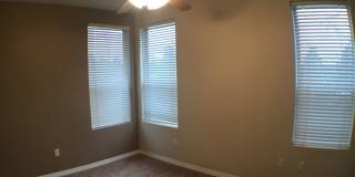 Great 2 bedroom condo on 2nd story! Gallery 13