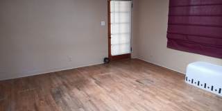 Charming 2-bedroom, 1-bathroom home! Showings available now! Move in special!! Gallery 6