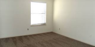 1 Bedroom, 1 Bath with Carport - Raintree Manor Condo Gallery 9