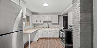 Beautiful 3 bedroom home in Munhall available November 1! Gallery 1
