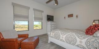 5861 E Cloud Road Gallery 31