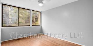 2232 South Randolph St. Gallery 21