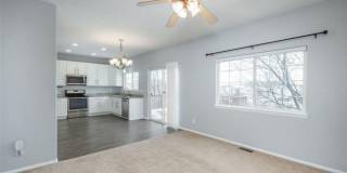 Spacious 5 BR House in Aurora Gallery 3