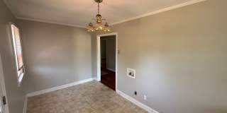 2 Bedroom House near Downtown Raleigh east of Oakwood Gallery 6