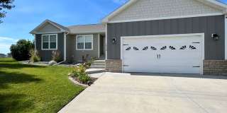 5 bedroom 3 bath home in Copper Ridge Gallery 1