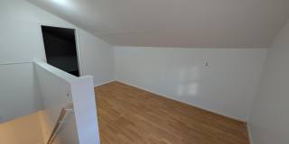 171 Center Street Gallery 23