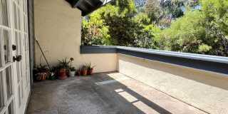 Spacious 2 Bedroom 2-1/2 Bathroom Townhome with 2-car garage in La Jolla near UCSD Gallery 36