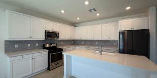 Rosamond 4 Bedroom + 3 Bathroom ! Gallery 4