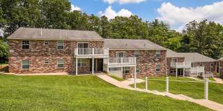 Vairo Village Gallery 16