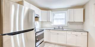Lovely 3 Bedroom 1 Bathroom - 1st Floor with/ Washer and Dryer Gallery 85
