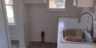 817 Thompson Street - 2 Gallery 1