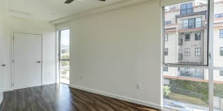 4801 Shattuck Gallery 39