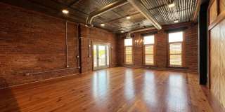 431 S Columbus Street Gallery 2