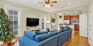 407 East Hull Street Gallery 12