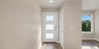 Stunning Newer Construction Home With 2 Master Suites Located in the Desirable Mountainside Heights Neighborhood Across from Mountainside High School Comes Either Furnished or Unfurnished. Gallery 4