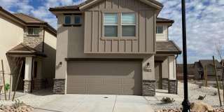 Flexible Lease! 4 Bedroom End Unit in St. George Flexible Lease! 4 Bedroom End Unit in St. George Gallery 1