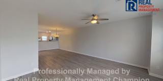 Spacious 3-Story Townhome in the Heart of Carolina Beach — Backs to State Park Gallery 12