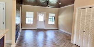 Woodlawn Beauty! Gallery 24