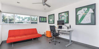 501 NE 51st St Gallery 21