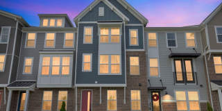 Charming 3BR townhome in McCordsville Gallery 1