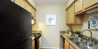 Pavilion Lakes Apartments Gallery 14