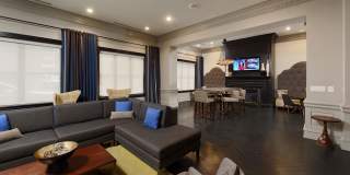 The Esquire on Fifth Gallery 8