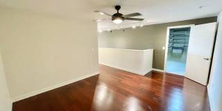 1,600 sqft 2-Level SOMA 1BD+2 Bonus Rooms+ 1.5BA Loft! 2 Car Pkg! Laundry! Balcony! -PROGRESSIVE Gallery 20