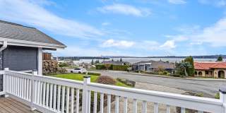 Charming 4-Bed / 3-Bath Home in Lake View Neighborhood with Stunning Water and Skyline Views! Gallery 1