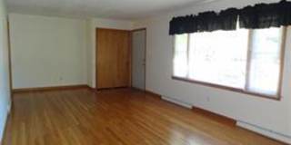 East Side 3 Bedroom Home! Gallery 4