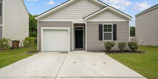Spacious 4-Bedroom Home Near Fort Stewart with Open Floor Plan & Large Backyard Spacious 4-Bedroom Home Near Fort Stewart with Open Floor Plan & Large Backyard Gallery 5