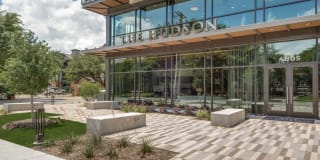 The Hudson Gallery 33
