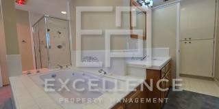 3087SF 2 Story 5/2.5 House - Community Cabana, Pets Ok, 3 Fireplaces, Beautiful Updated Kitchen Gallery 14