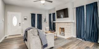 **Pendleton Heights Neighborhood**Newly remodeled 3/2 Bath Furnished Option Avaliable Gallery 8