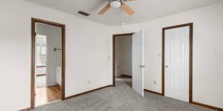 Greenbrier Living Near Shopping, Dining & Major Chesapeake Conveniences at this COMPLETELY REHABBED 2BR, 1.5BA Townhouse! Gallery 16