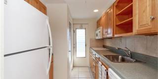 ***SEMI-FURNISHED OR UNFURNISHED***SANDCASTLE***QUIET COMMUNITY***ON ALAMANDA BLVD***BIKE TO THE BEACH***WALK TO PUBLIX AND PGA SUPERSTORE COMMERICAL CENTER*** Gallery 8