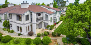 2 Bedroom Condo for Rent in Redding CA | Pool, Spa, Fireplace, Balcony Gallery 9