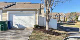 End-Unit Cornelius Townhome | 3BR + Flex Room | Fenced Courtyard | Near Birkdale & Greenway Gallery 20
