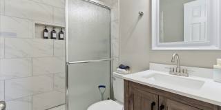 Charming Sarasota Retreat –4-Bedroom/3-Bathroom Modern Pool Home Near Everything! Gallery 25