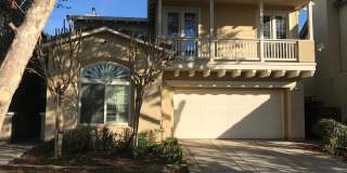 Beautiful 4 Bedroom, 2.5 Bath Mountain House Home Gallery 1